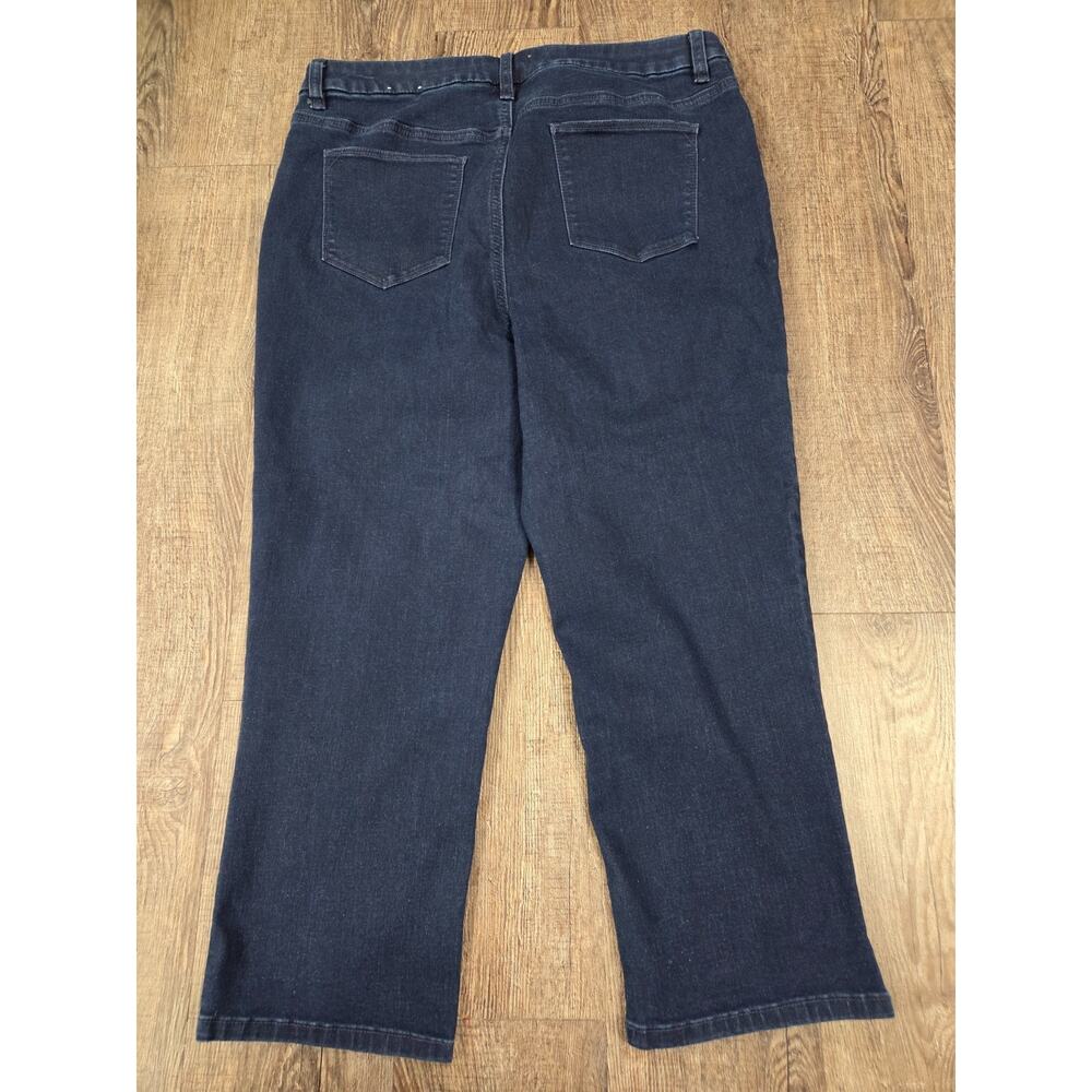 Chico's Dark Wash Stretch Denim Capri Jeans Size 1.5R - 10/12 - Picture 4 of 4